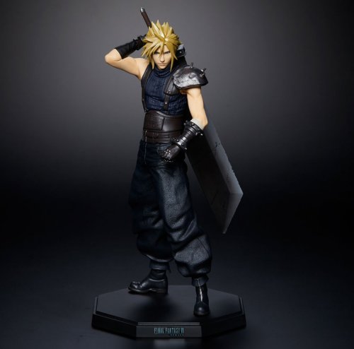 Play Arts Kai Cloud Strife